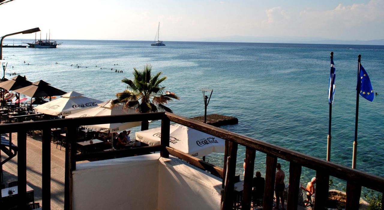 Eleni'S Sea View Adults Only Apartment Pefkochori Luaran gambar