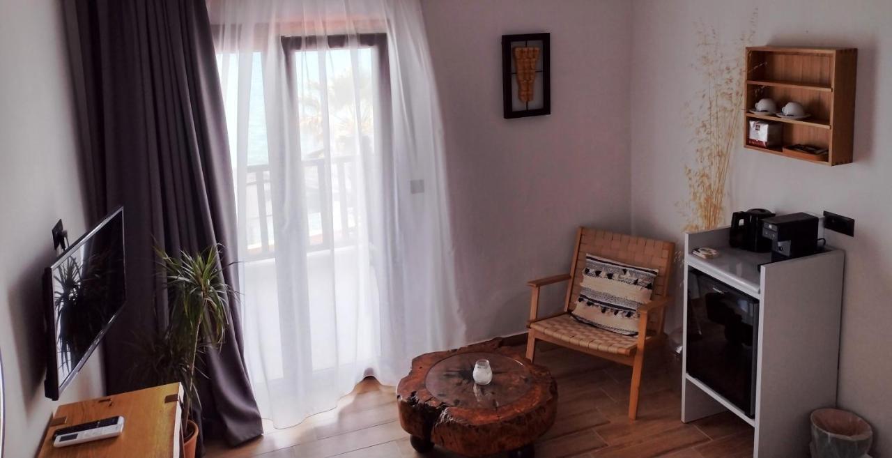 Eleni'S Sea View Adults Only Apartment Pefkochori Luaran gambar