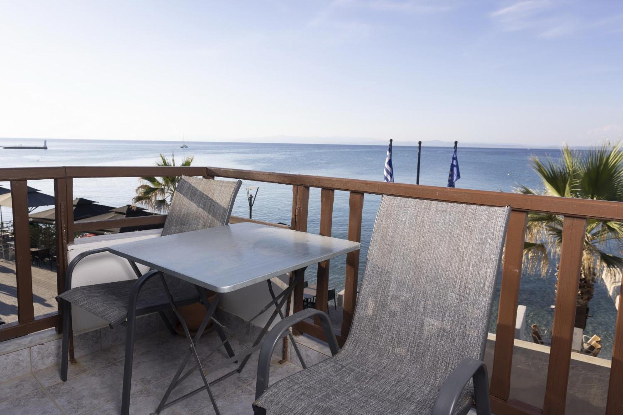 Eleni'S Sea View Adults Only Apartment Pefkochori Luaran gambar